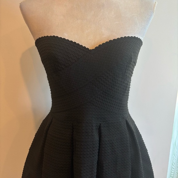 Sans Souci Black Strapless Fit N Flare Mini Dress Medium Party Cocktail Wedding - Picture 3 of 8